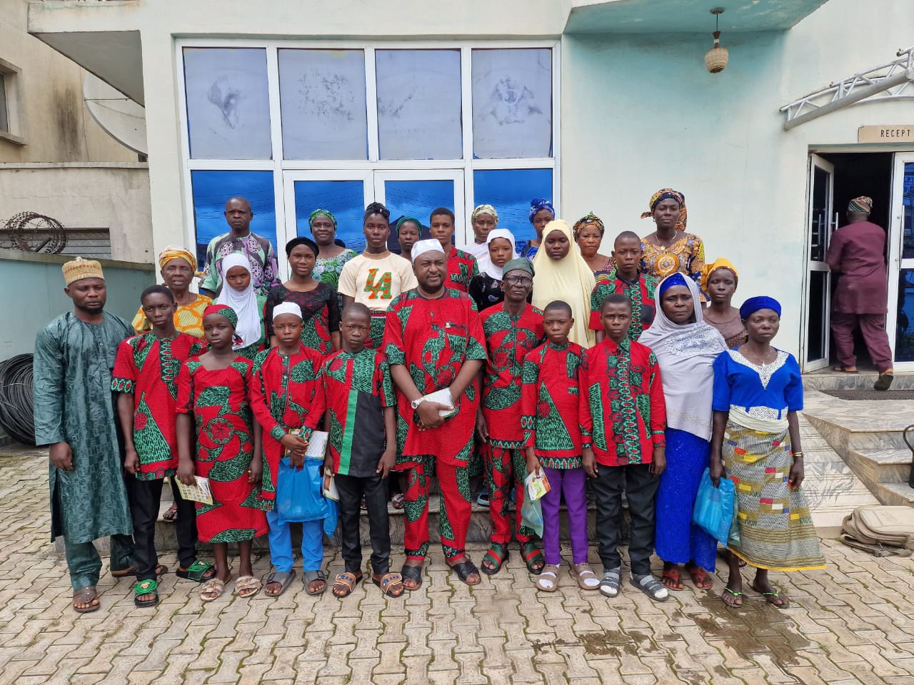 Open Salawu Gives Scholarship To 20 Students In Ogbomoso - InsideOyo.com